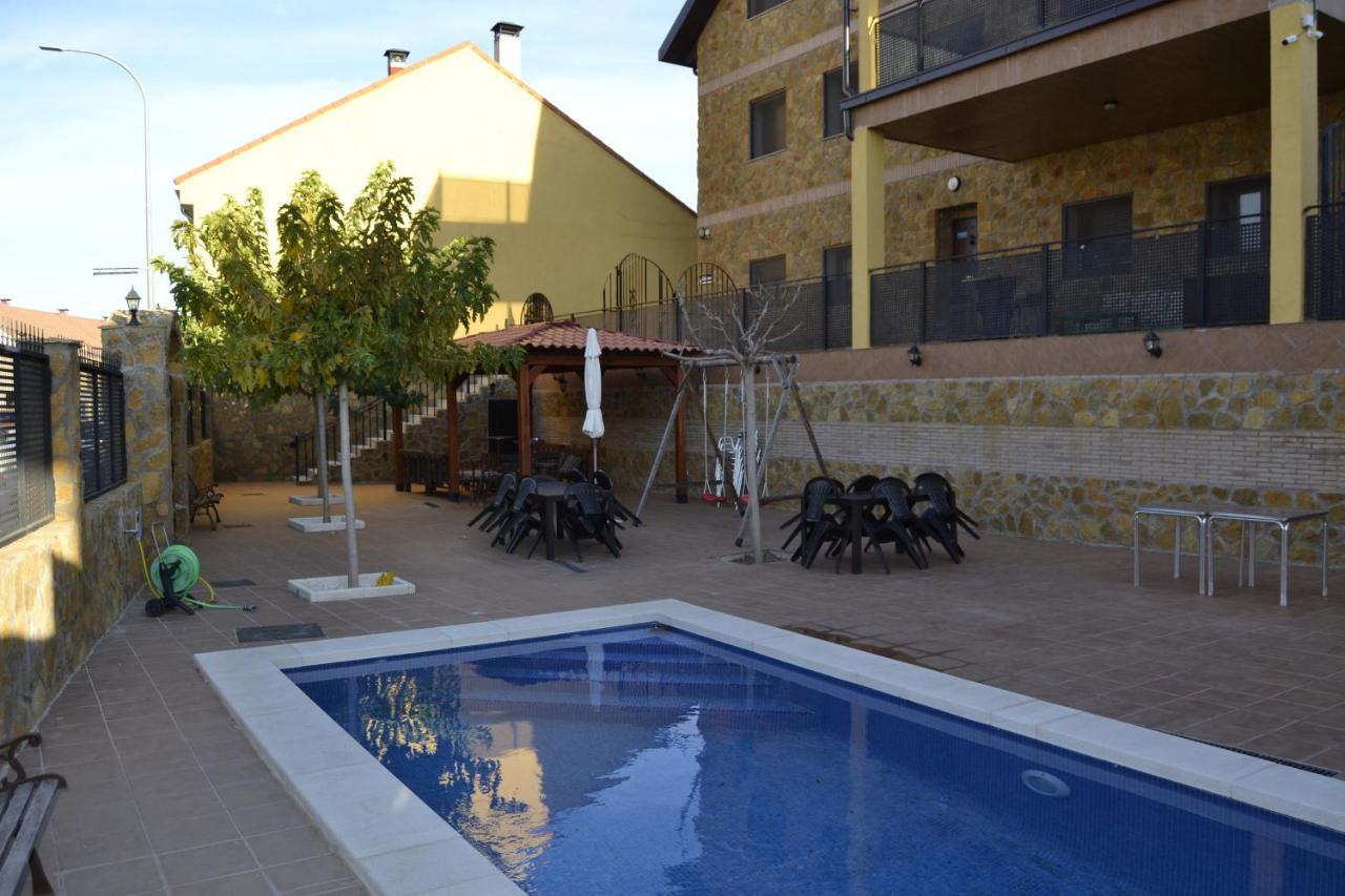 Apartamentos "Casa Rural De Aldea" Aldea del Fresno Εξωτερικό φωτογραφία