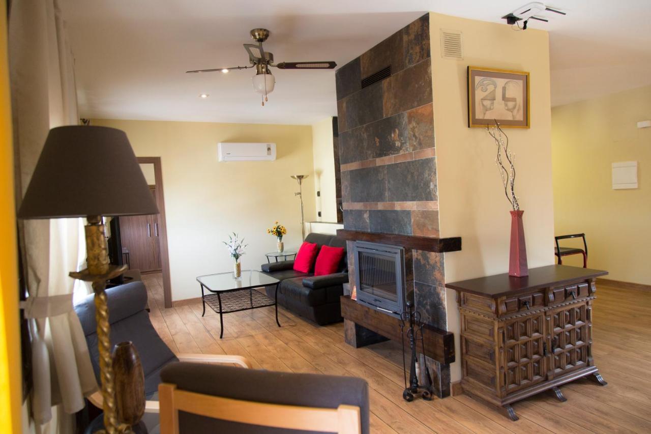 Apartamentos "Casa Rural De Aldea" Aldea del Fresno Εξωτερικό φωτογραφία